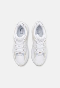 EA7 Emporio Armani SONIC DART UNISEX - Tenisice - optic white/antartica