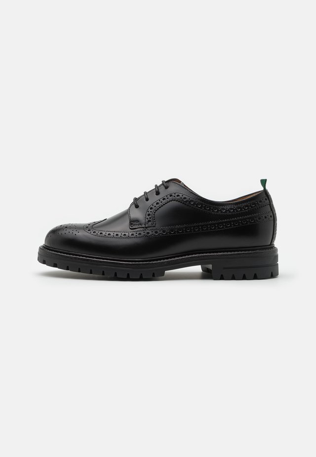 MAYFAIR - Stringate - black
