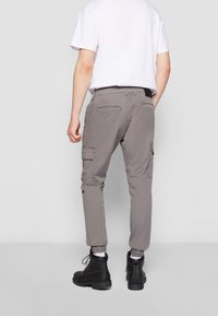 2Y Premium Kapsáče - grey