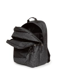 Mochila a cuadros en negro y gris con dos compartimentos con cremallera, bolsillo de malla, tejido resistente y correas de hombro acolchadas para mayor comodidad.
