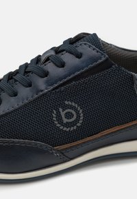 bugatti Trainers - dark blue