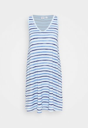 Robe sans manches bleu clair avec des rayures horizontales bleu marine et bleu ciel et un décolleté en V.
