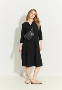 Cecil MIT STRUKTUR - Freizeitkleid - schwarz