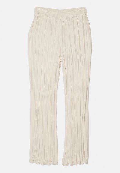 Φορείς με πτυχώσεις, ελαφριά παντελόνια σε ελεγχόμενο λευκό, με ελαστική μέση και ίσια γραμμή. Λείο υλικό με κατακόρυφες γραμμές.