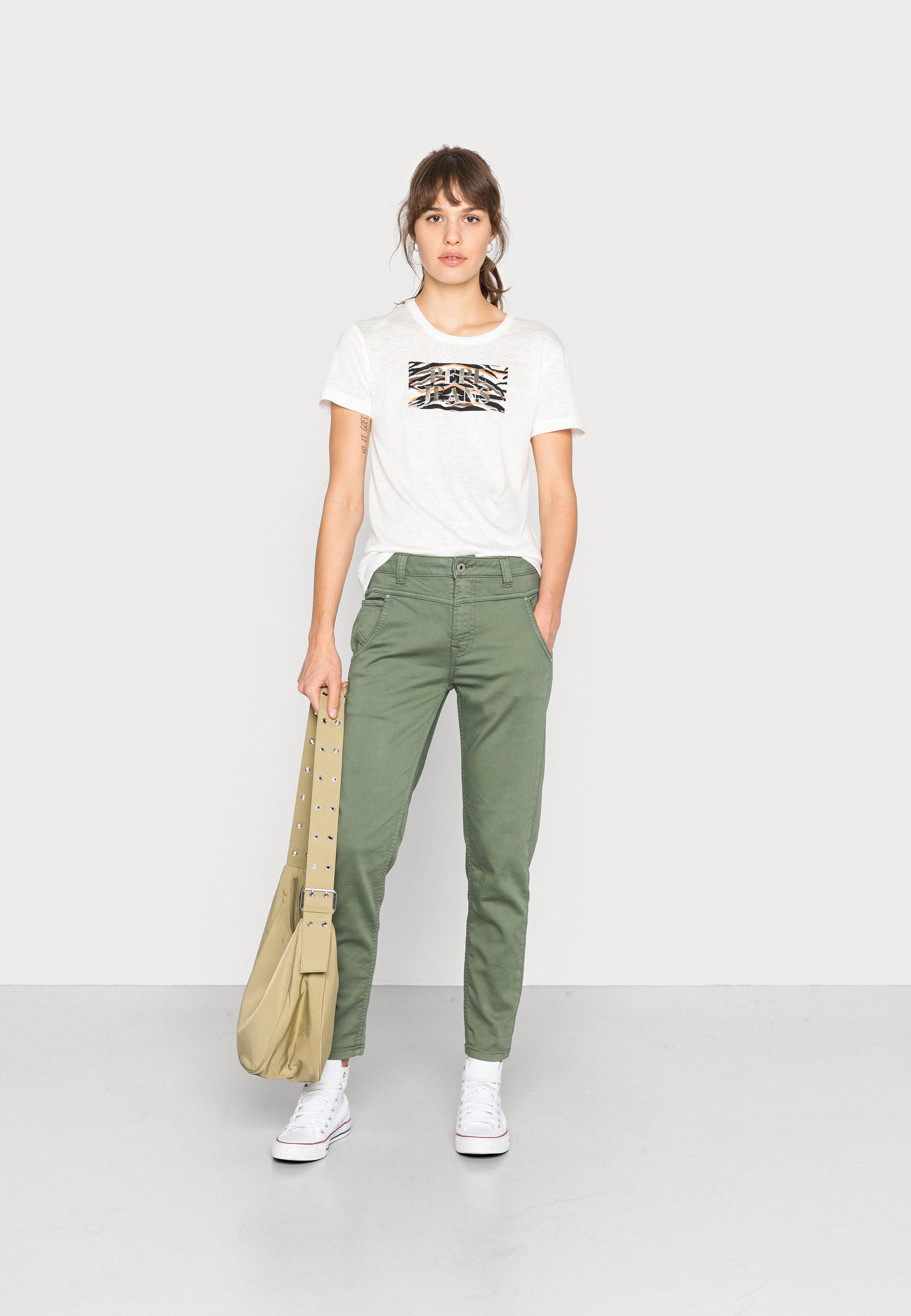 Pepe Jeans CAREY - Pantaloni - vineyard green/oliva screziato - Zalando.it