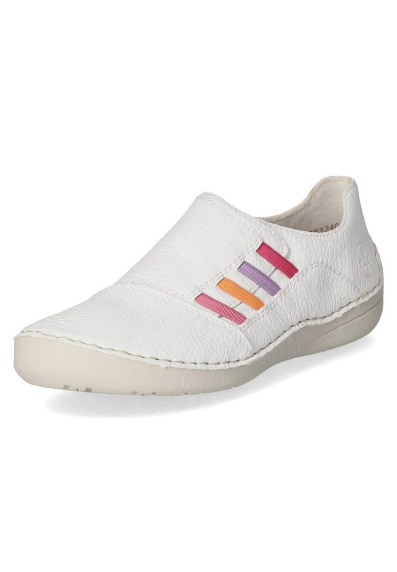Chaussure slip-on en cuir blanc avec des rayures diagonales colorées en rose, violet et orange. Bout arrondi et semelle en caoutchouc beige avec détail de couture.