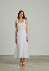 Alma en Pena Jurk - blanco