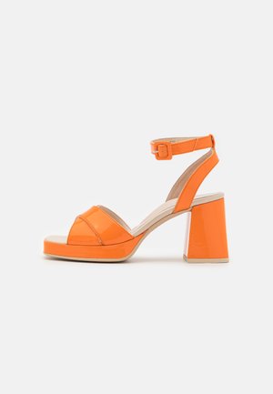 Sandali con plateau - futurelack papaya