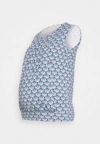 Top de maternidade azul com padrão, sem mangas, apresentando um estampado de diamantes em várias tonalidades de azul e uma bainha franzida para conforto.