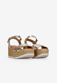 Bosanova Sandalias de cuña - oro