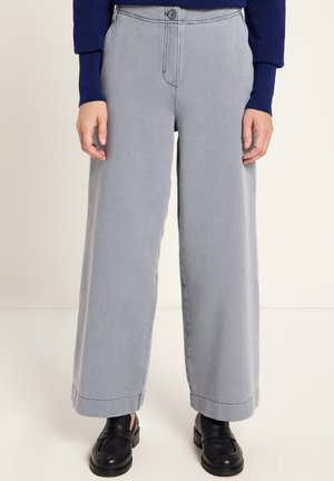 VERKÜRZTE - Trousers - light blue