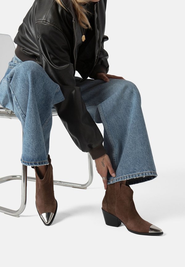 MANHATTAN SKYLINE - Cowboy-/Bikerstiefelette