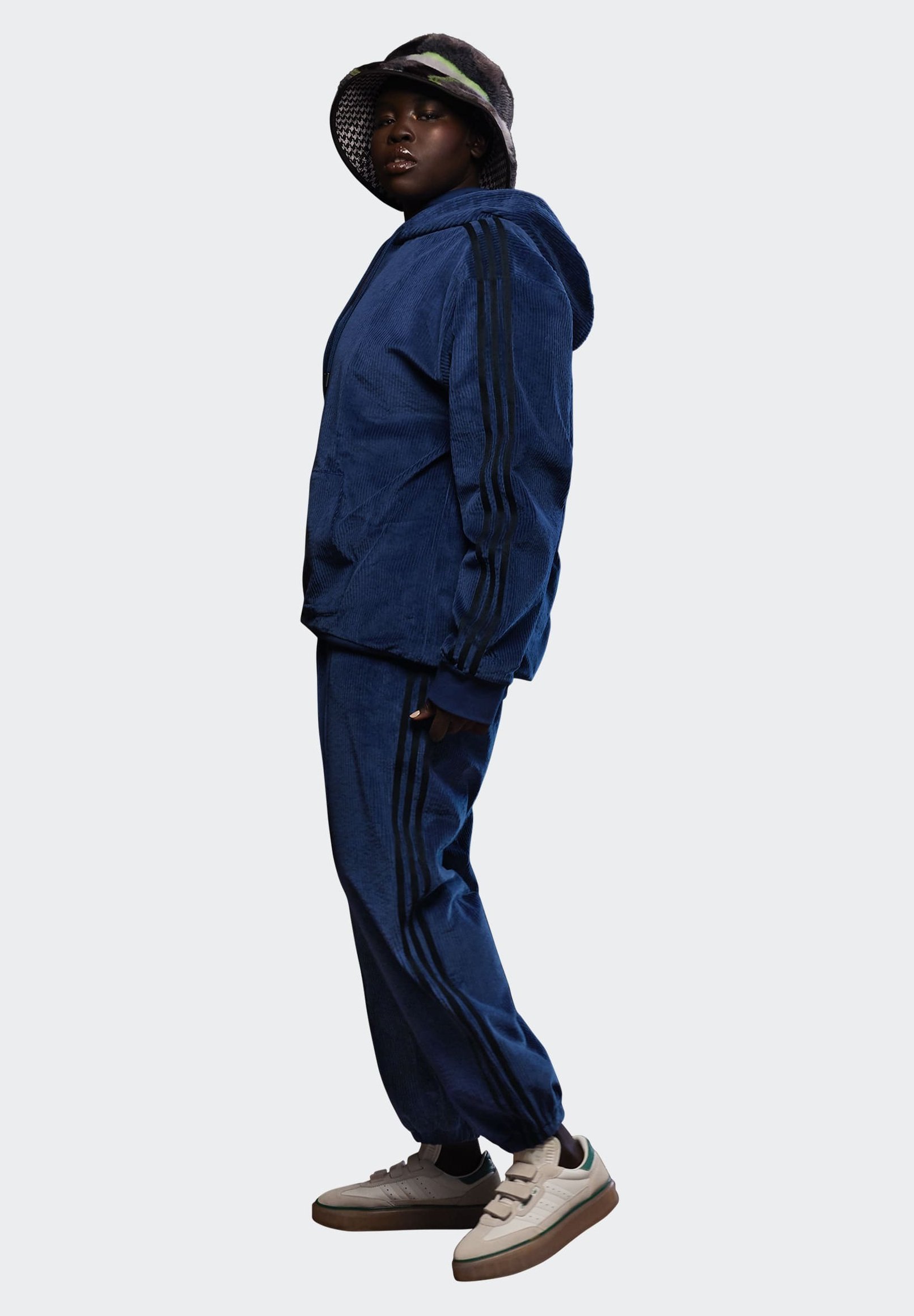 adidas Originals IVY PARK CORDUROY SWEATPANTS - Trainingsbroek - blue/Blauw  - Zalando.nl