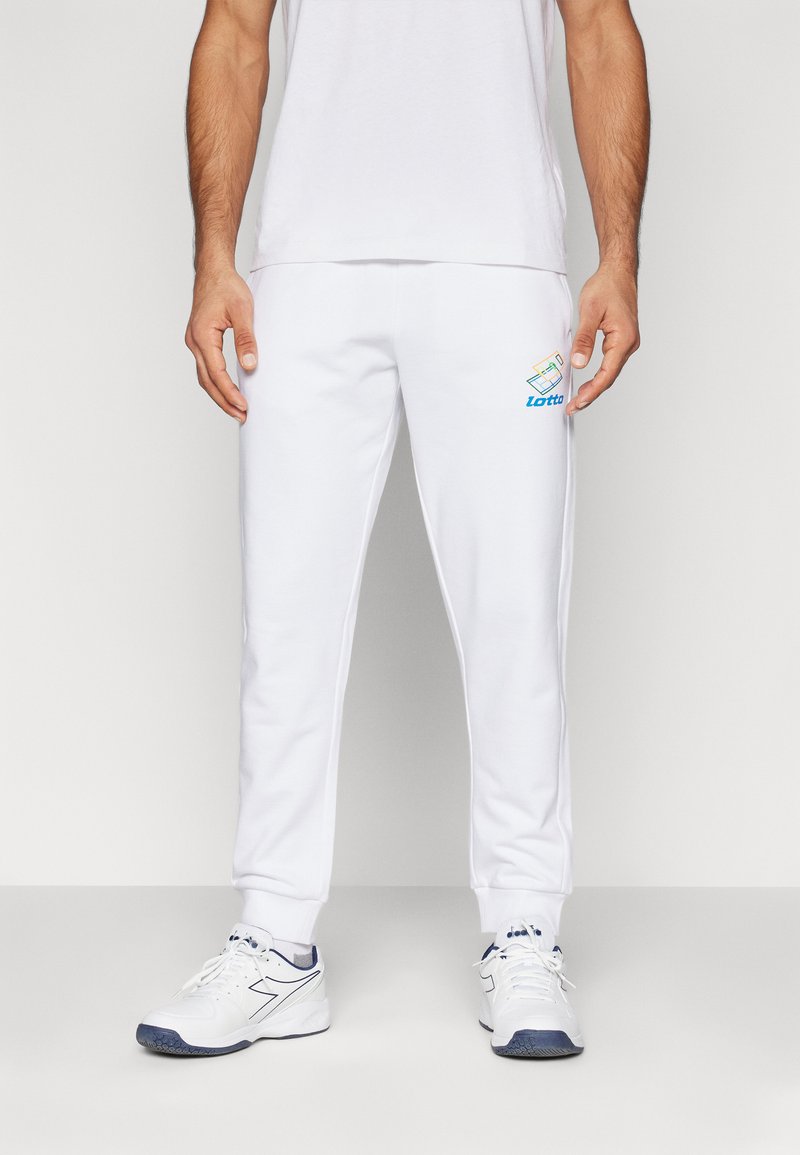 Weiße Jogginghosen mit einer lockeren Passform, ausgestattet mit einem gestickten Lotto-Logo in Blau und Grün. Mit Rippstrickbündchen und bequemem Material.