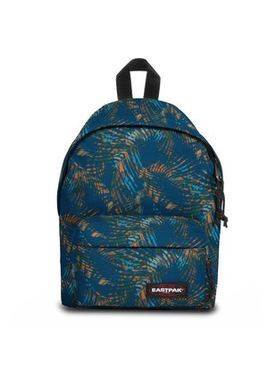 Zaino con una base blu, caratterizzato da un motivo astratto in arancione e verde, dotato di una tasca frontale e accessori neri.