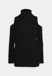 Pull noir en maille torsadée à col roulé avec épaules découpées et manches longues sur fond blanc uni.