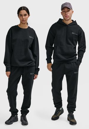 HALO ESSENTIAL - Træningsbukser - black