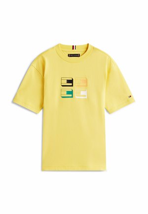3D FLAG GRAPHIC - T-shirts print - yellow dahlia