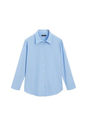 Lyseblå langærmet skjorte med knapper, tynde hvide lodrette striber og spids krave.