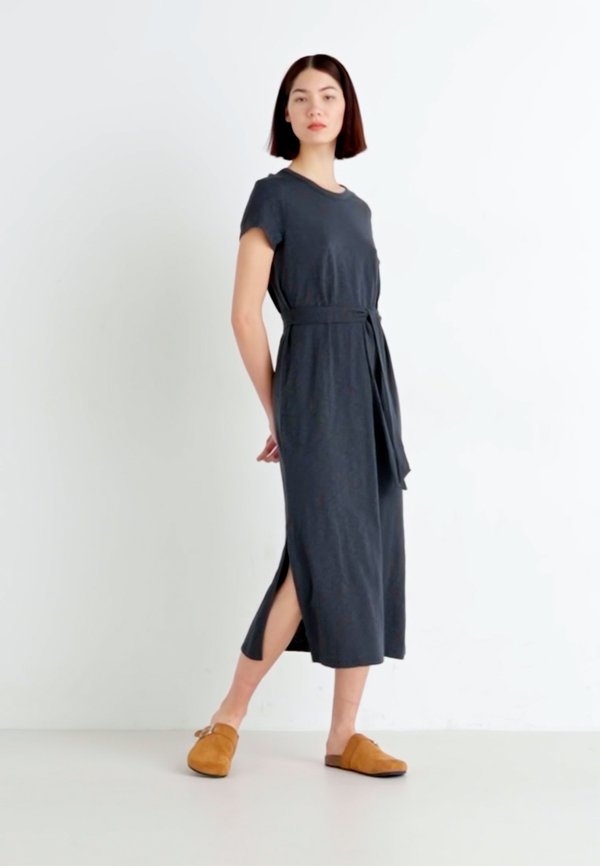 BELTED MIDI TEE DRESS - Jersey dress2