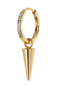 Kuldne rõngaskõrvarõngas, millel ühel küljel helkivad selged kivid ja all ripub koonusekujuline ripats, millel on poleeritud metallikviimistlus.