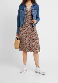 ONLY Tall Vapaa-ajan mekko - black
