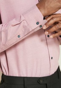 Next Hemd - damson pink