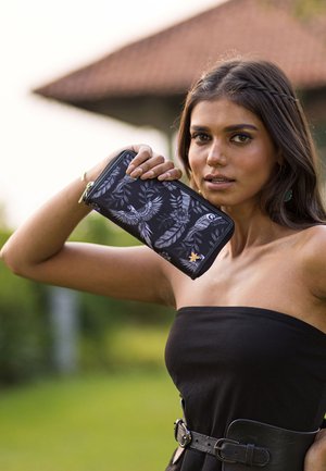 ANUSCHKA WANDERLUST - Wallet - sea treasures