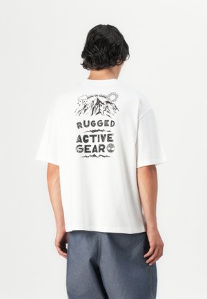 RUGGED MOUNTAIN BACK GRAPHIC TEE  - Print T-shirt - white