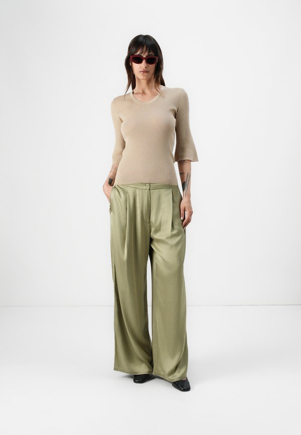 LANDO - Jumper - humus2