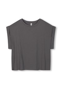 T-shirt grigio a maniche corte, vestibilità rilassata, scollo rotondo, texture morbida. Presenta un logo discreto sul petto e maniche arrotolate.