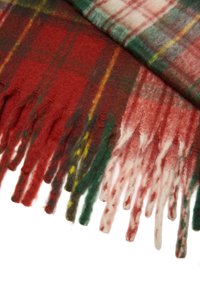 Sciarpa a quadri rossa e verde con dettagli a frange. Texture morbida, realizzata con una miscela di lana, con tonalità di rosso, verde e accenti di giallo.