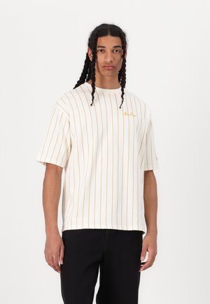 New Era PINSTRIPE TEE - Print T-shirt - off white/yellow