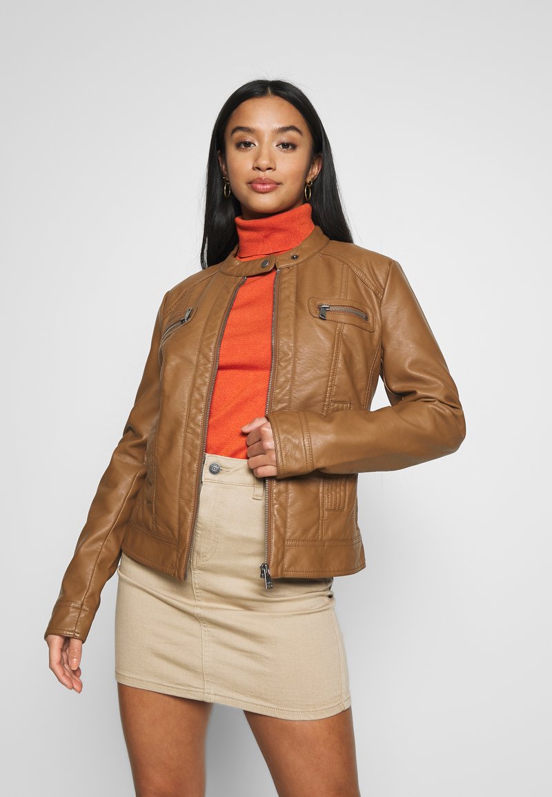 ONLY Petite ONLBANDIT BIKER - Casaco de pele sintética - cognac