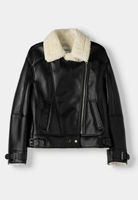 Svart läderjacka med fårskinnskrage, dragkedja framtill, två sidofickor och justerbara remmar vid ärmsluten. Slät yta.