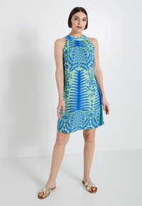 Grain de Malice SUSPENDUE IMPRIMÉE - Robe de jour - bleu vert