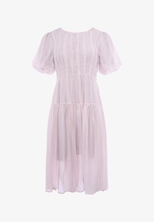 Lichtroze midi-jurk met pofmouwen, doorschijnende stof en delicate verticale kanten en stippenpatronen.