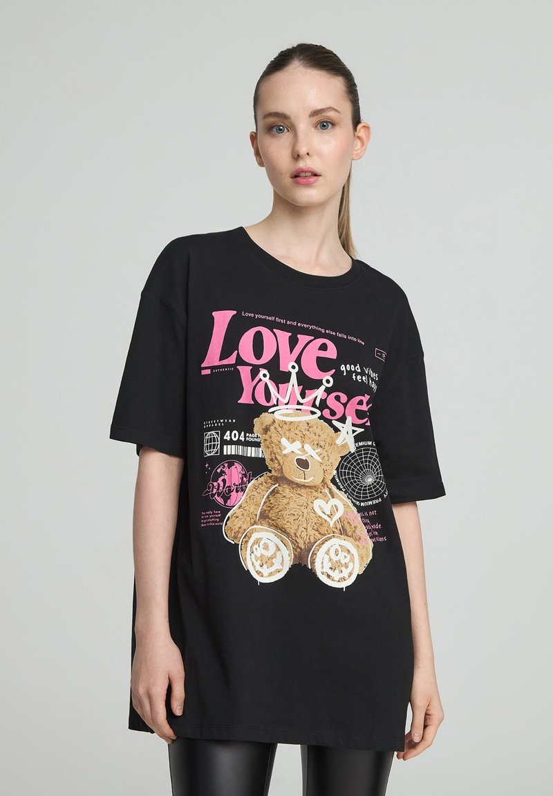 Terranova ORSETTO - T-shirt con stampa - nero