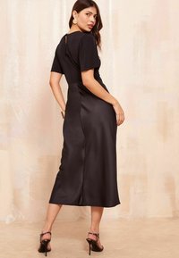 Friends Like These REGULAR FIT - FLUTTER SLEEVE MIDI - Rochie de zi - black