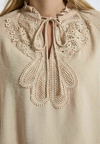 Desires HAY PUFF SLEEVE - Camicetta - fog sand