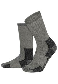 Graue Socken mit strukturiertem Strickmuster, versehen mit dunkleren grauen Akzenten an der Ferse und der Zehenpartie. Gerippter Bund für einen sicheren Sitz.