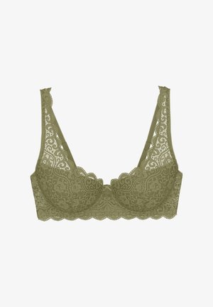 Oliwkowa zielona koronkowa braletka z falistymi krawędziami i kwiatowym wzorem. Regulowane ramiączka oraz centralna kokardka. Oddychająca faktura tkaniny.