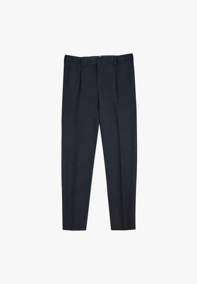 Pantaloni blu navy con taglio dritto, dotati di zip frontale e chiusura con bottone. Realizzati in tessuto leggero e morbido, con tasche laterali.