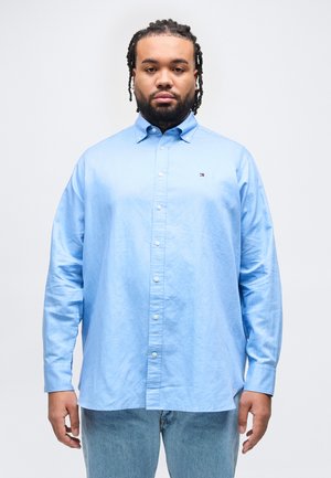 Tommy Hilfiger, PLUS REGULAR FIT LINEN BLEND BUTTON-DOWN SHIRT - Pluus - cloudy blue
