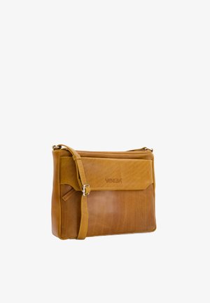 Sac en cuir beige en bandoulière, présentant une texture lisse, une fermeture à rabat et une bandoulière ajustable. Marqué du logo "VENEZIA".