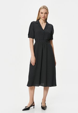 PUFF SLEEVE BUTTONED POLKA DOTTED MIDI - Robe chemise - black