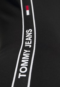 Tommy Jeans Fodralklänning - black