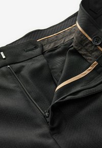 Next REGULAR FIT - EDIT TAPE DETAIL TUXEDO  - Chino - black