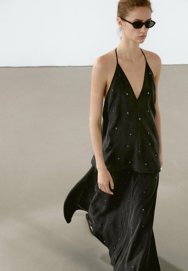 FLOWING WITH EYELETS DETAIL - Top