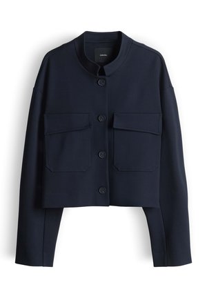 Marineblaue, kurz geschnittene Jacke mit Stehkragen, langen Ärmeln, vier vorderen Knöpfen und zwei großen Brusttaschen mit Klappen.